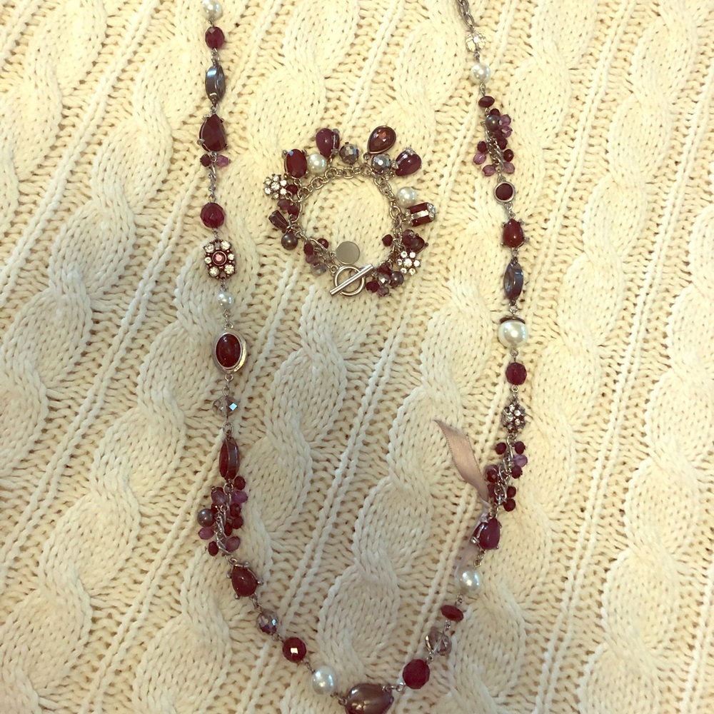 WHBM Necklace and bracelet set